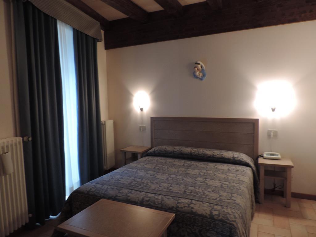Bed and Breakfast Casa Religiosa Di Ospitalita San Ponziano Spoleto Pokoj fotografie